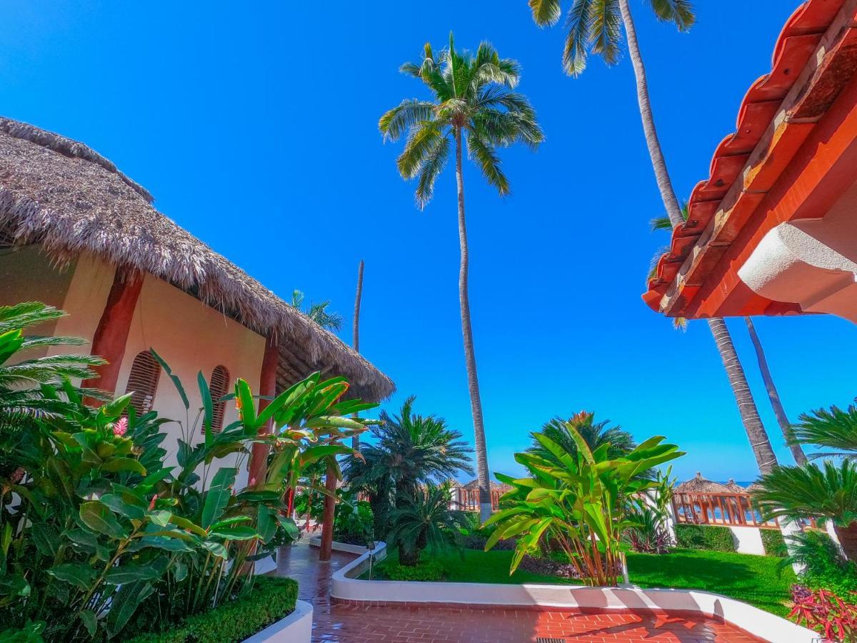 Tropicana Hotel Puerto Vallarta Exterior photo