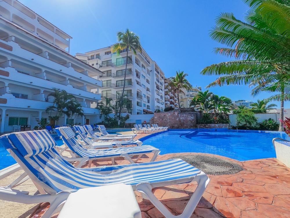 Tropicana Hotel Puerto Vallarta Exterior photo